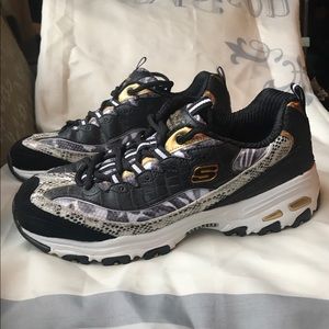 Sketchers runway ready chunky black and gold